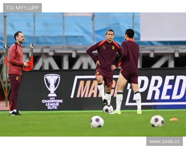 国足10号被球绊倒（国足的10号是谁）sports